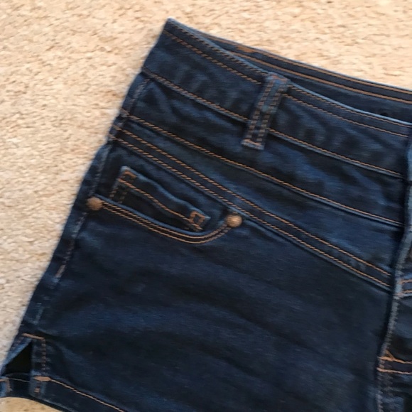 Rue 21 High Waist Denim Shorts Womens Size 3 Button Fly Stretch Dark Wash - Picture 4 of 12